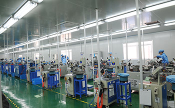 港源電子自動化生產車間